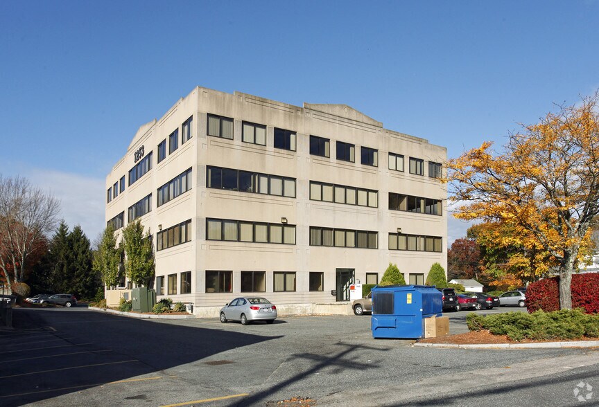 More Photos Of 1253 Worcester Rd, Framingham Office For Sale