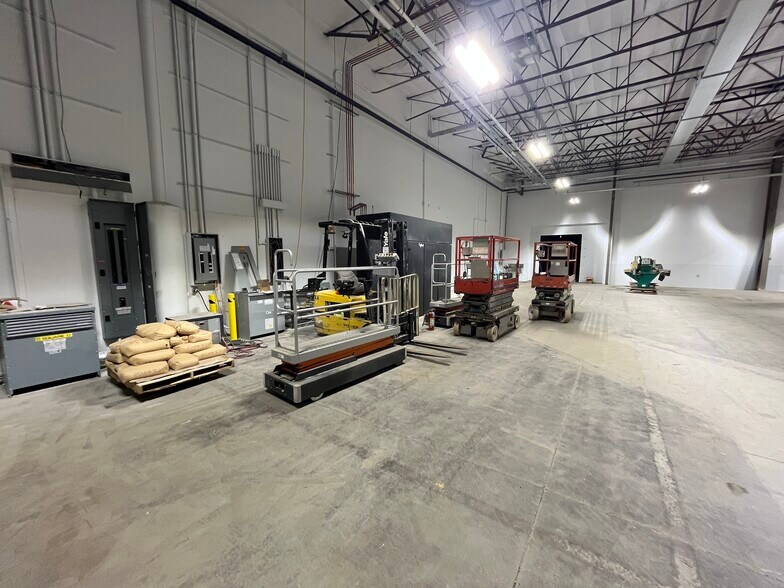 More Photos Of 543 James Ave, Saint Paul Manufacturing For Sale