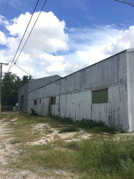 More Photos Of 5115 N 47th St, Tampa Industrial For Sale