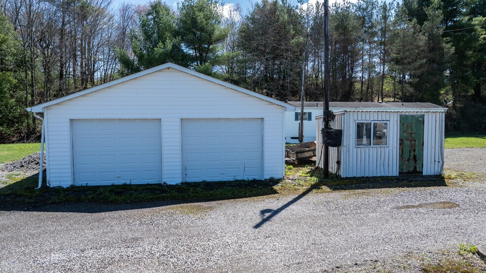 More Photos Of 2862 Route 38, Emlenton Bar For Sale