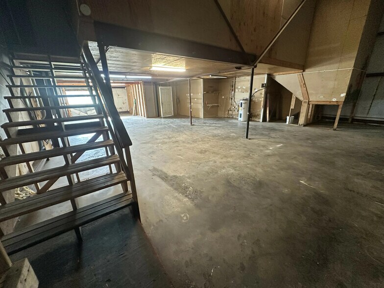 More Photos Of 960 N Winstead Ave, Rocky Mount Showroom For Sale