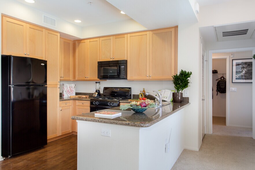 More Photos Of 700 S Myrtle Ave, Monrovia Apartments For Lease