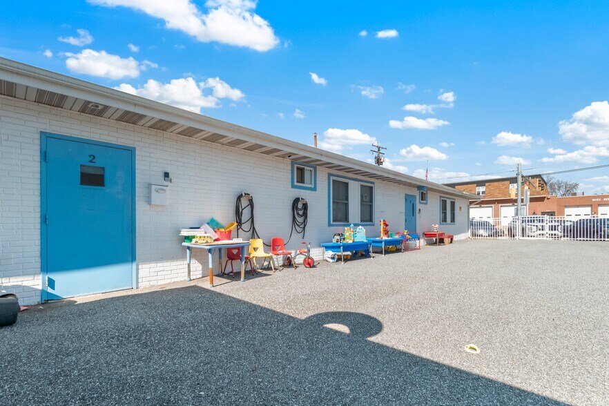 More Photos Of 211 Wise Ave, Dundalk Schools For Sale