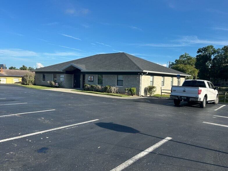 More Photos Of 303 SW 8th St, Ocala Office For Sale
