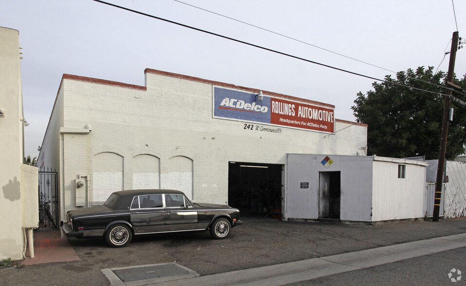 More Photos Of 242 W Commonwealth Ave, Fullerton Auto Repair For Sale