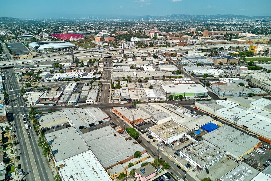 More Photos Of 3858 Broadway Pl, Los Angeles Warehouse For Lease