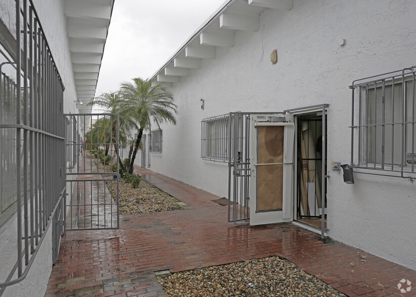 More Photos Of 7251-7309 NW 12th St, Miami Warehouse For Lease