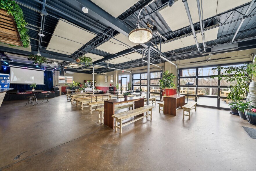 More Photos Of 704 Dawn St, Richmond Warehouse For Sale