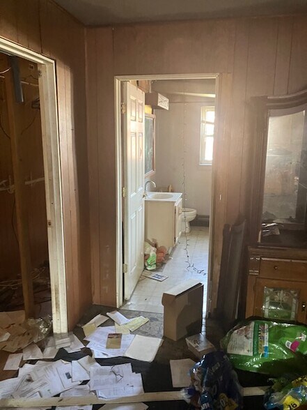 More Photos Of 842-844 Island Ave, McKees Rocks Warehouse For Sale