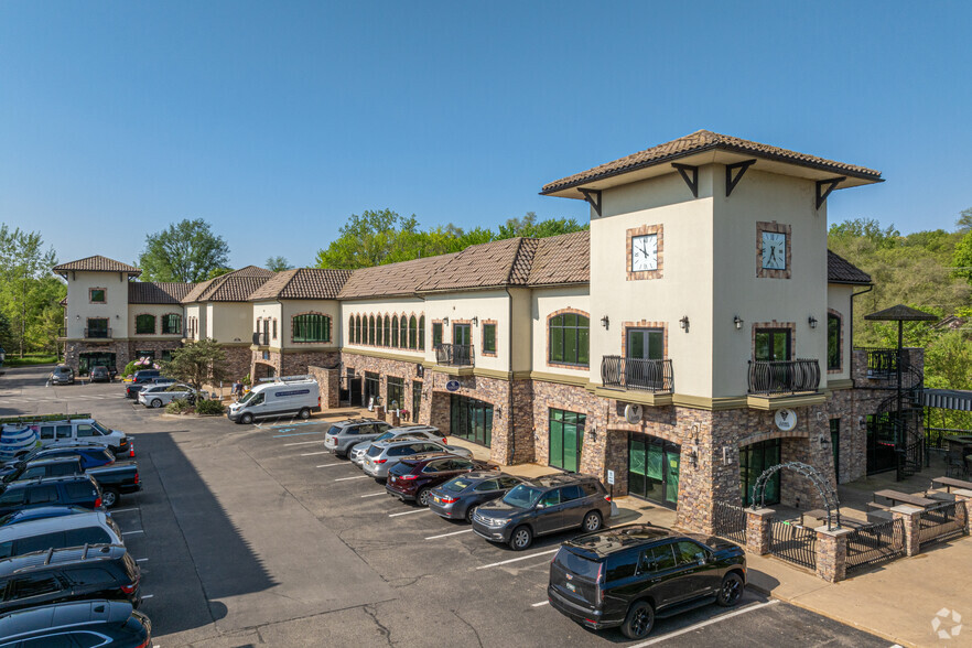 Primary Photo Of 8 E Bridge St, Rockford Storefront Retail Office For Lease