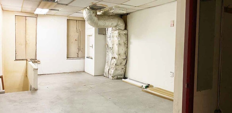 More Photos Of 1620 Kings Hwy, Brooklyn Storefront Retail Office For Lease