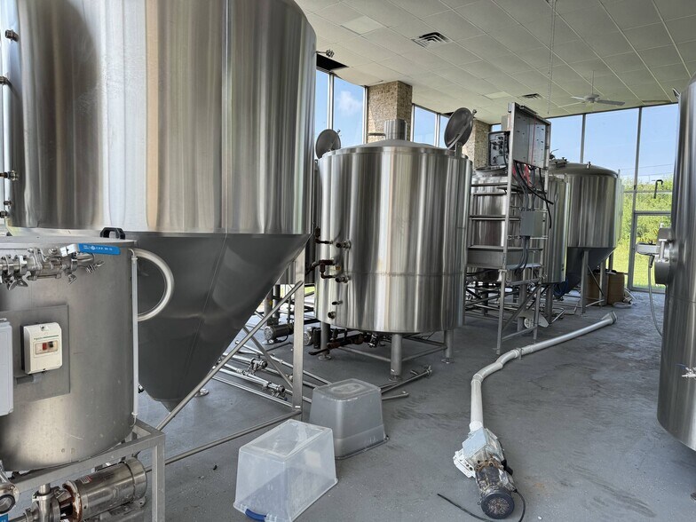 More Photos Of 1510 York Rd, Gettysburg Auto Dealership For Lease