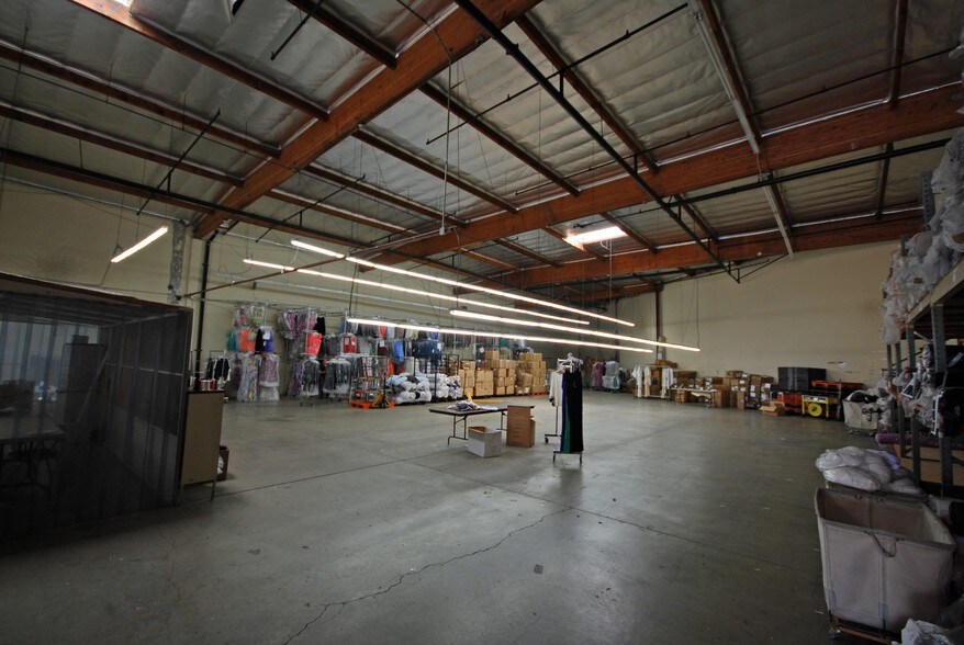 More Photos Of 1771-1837 E 46th St, Los Angeles Warehouse For Lease