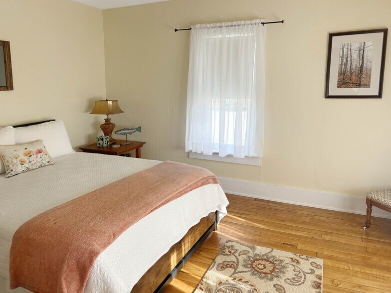 More Photos Of 100 State St, Grayling Specialty For Sale