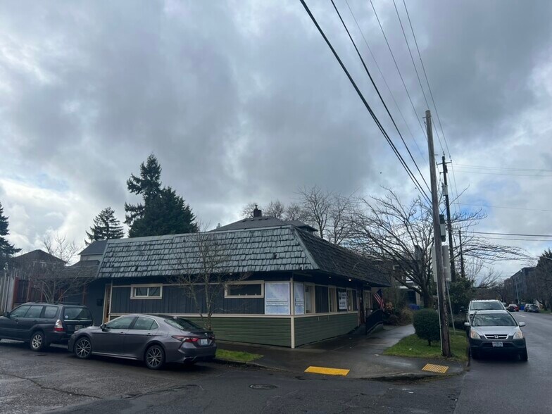More Photos Of 728 NE Dekum St, Portland Restaurant For Sale
