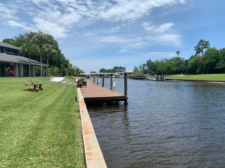 More Photos Of 1 Yacht Club Dr, Palm Coast Restaurant For Sale
