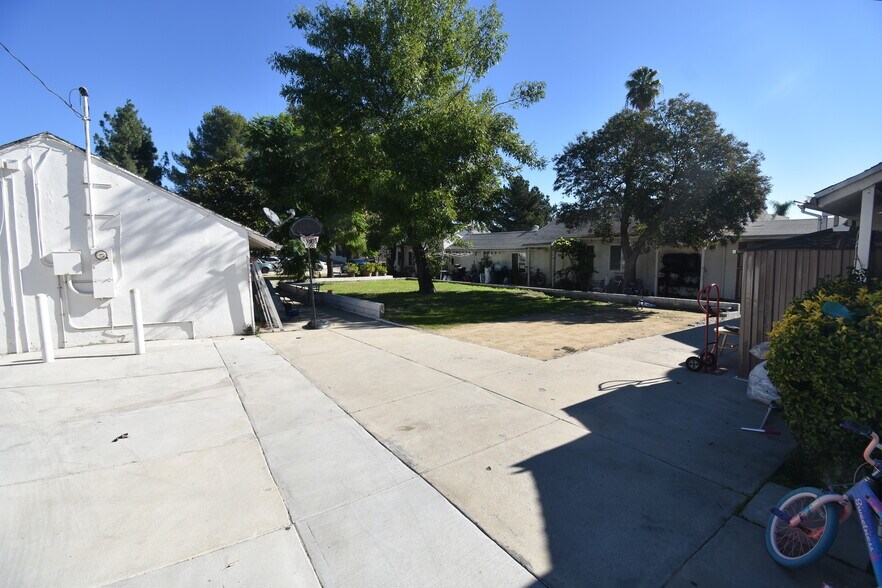 More Photos Of 12215 San Fernando Rd, Sylmar Apartments For Sale