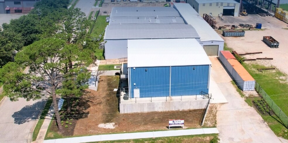 Primary Photo Of 4303 Southerland Rd, Houston Warehouse For Lease