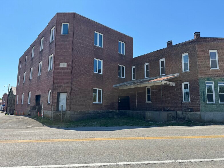 More Photos Of 123 Water St, Horse Cave Storefront Retail Residential For Sale