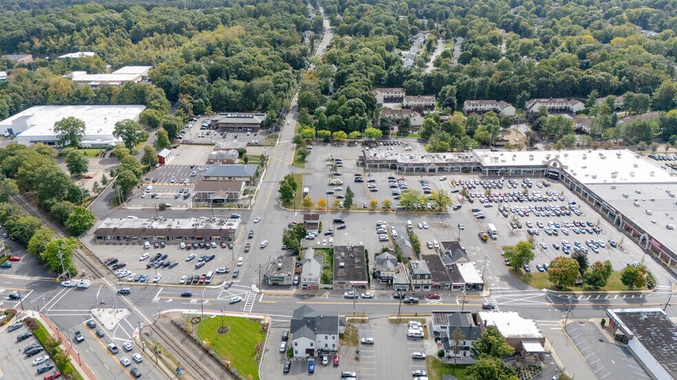 More Photos Of 390 Ramapo Valley Rd, Oakland Freestanding For Lease