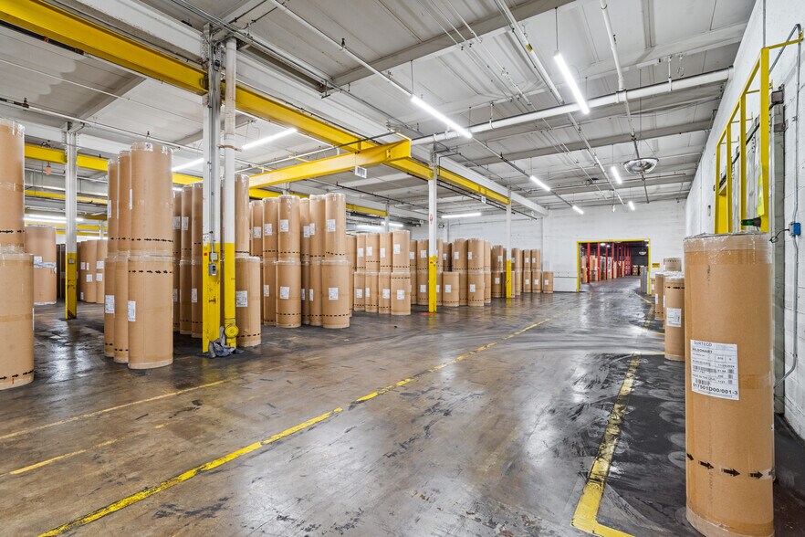 More Photos Of 26 Sears Way, West Springfield Distribution For Lease