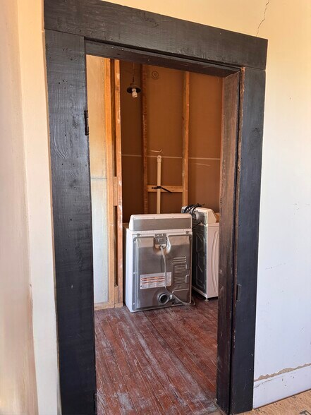 More Photos Of 2720 Cleveland St, Elloree Storefront Retail Residential For Sale