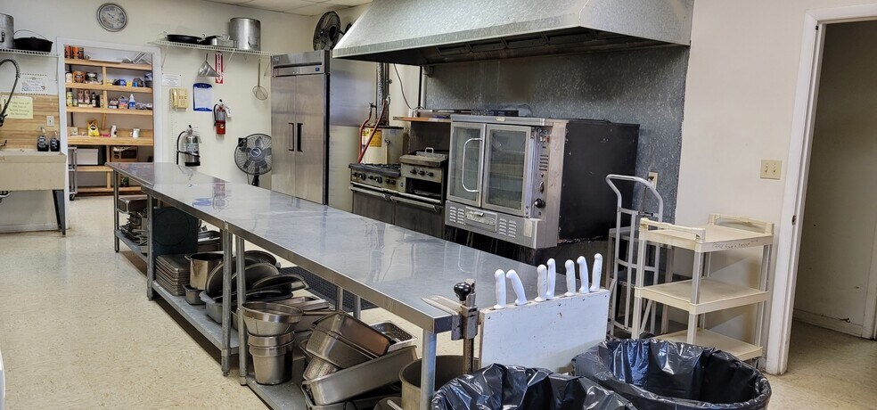 More Photos Of 3632 NE 7th St, Ocala Lodge Meeting Hall For Sale