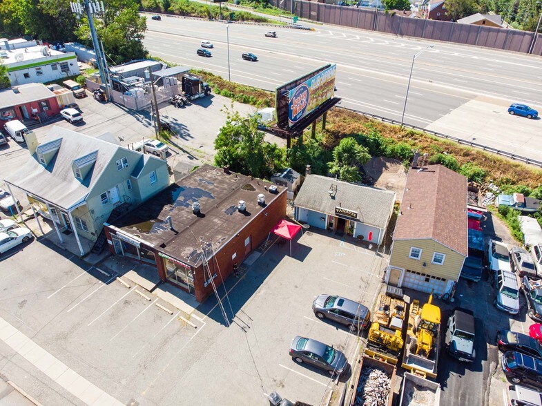 More Photos Of 20 Essex St, Lodi Freestanding For Sale