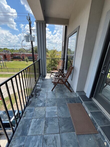 More Photos Of 1302 N Shepherd Dr, Houston Medical For Lease