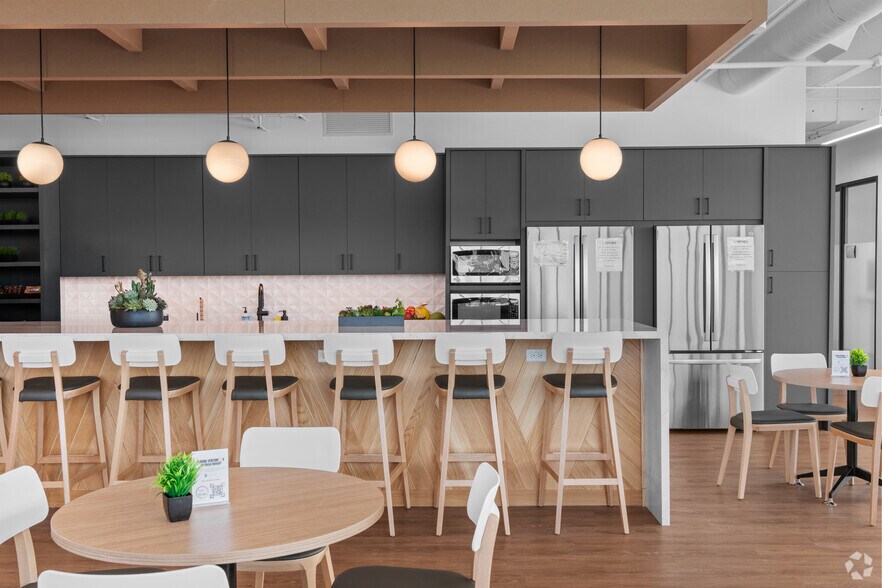 More Photos Of 1489 W Palmetto Park Rd, Boca Raton Coworking Space