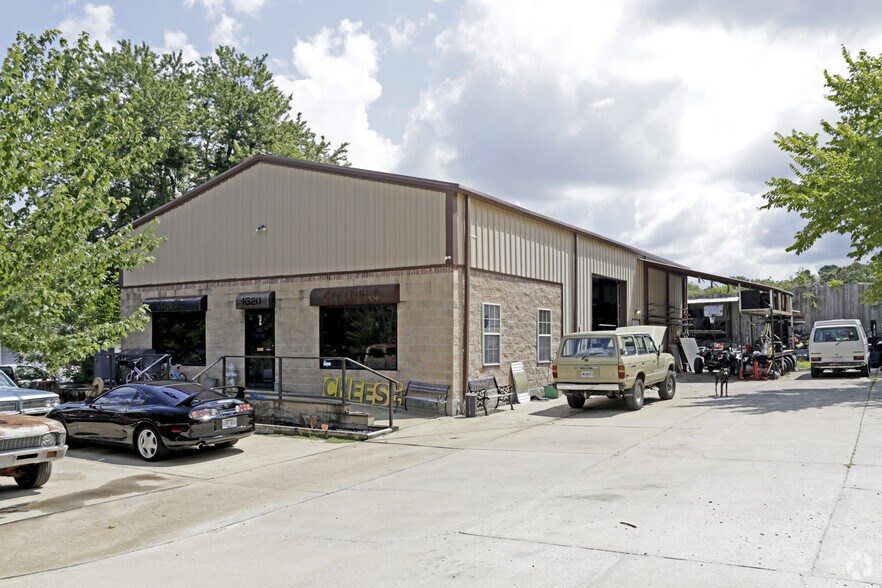 More Photos Of 1620 S Hanshew Rd, Fayetteville Light Manufacturing For Sale