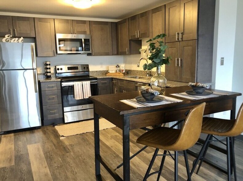 More Photos Of 50 Morgan St, Hartford Apartments For Sale