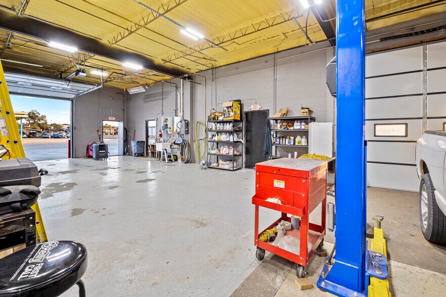 More Photos Of 312 Main St, Weatherford Land For Sale