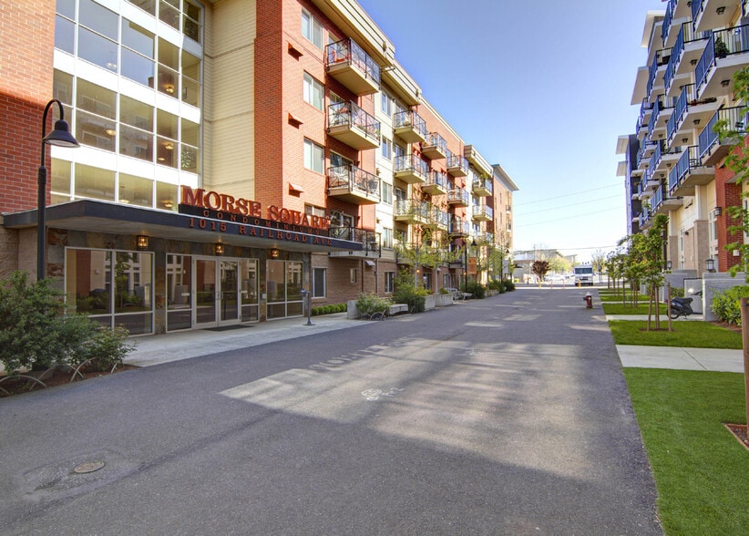 More Photos Of 1015 Railroad Ave, Bellingham Apartments For Sale