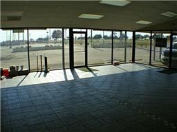 More Photos Of 3218 N Main St, Cleburne Auto Dealership For Lease