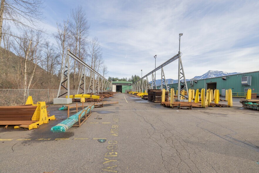 More Photos Of 2998 Cameron Rd, Agassiz Industrial For Sale
