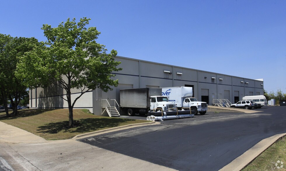 More Photos Of 5910 Techni Center Dr, Austin Light Distribution For Lease