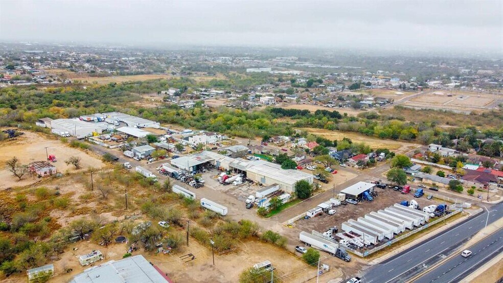 More Photos Of 300 N Ejido Ave, Laredo Industrial For Sale