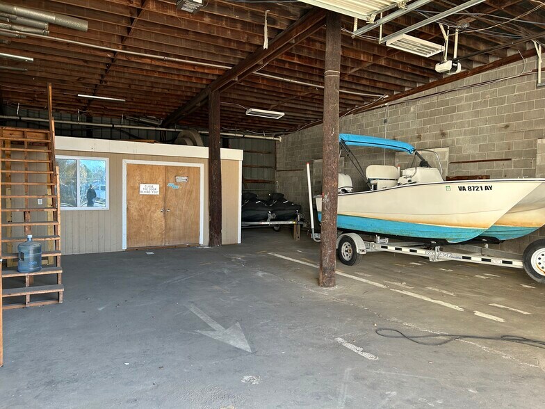More Photos Of 3002 Arizona Ave, Norfolk Warehouse For Sale
