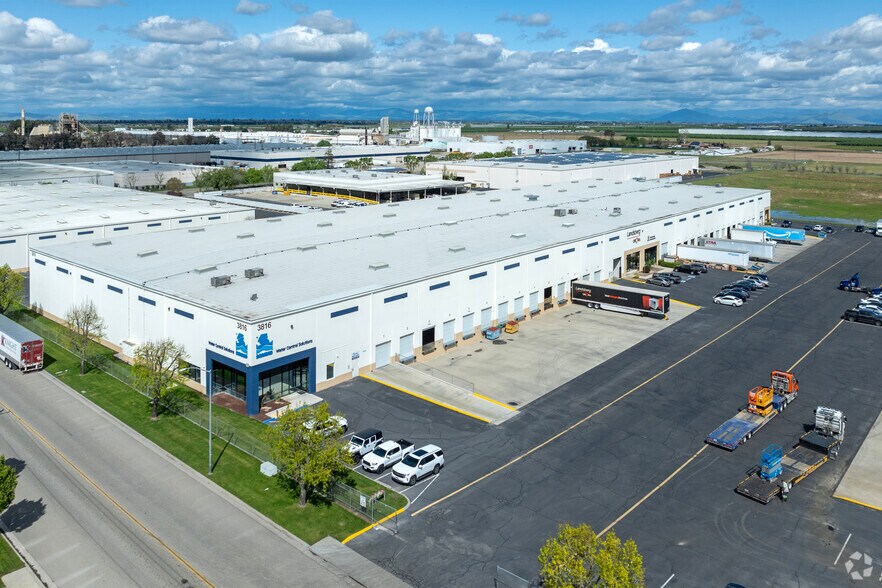 Primary Photo Of 3816 S Willow Ave, Fresno Distribution For Lease