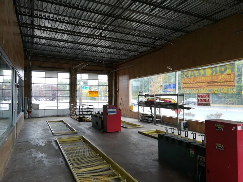 More Photos Of 693 Peninsula Blvd, Hempstead Auto Repair For Sale