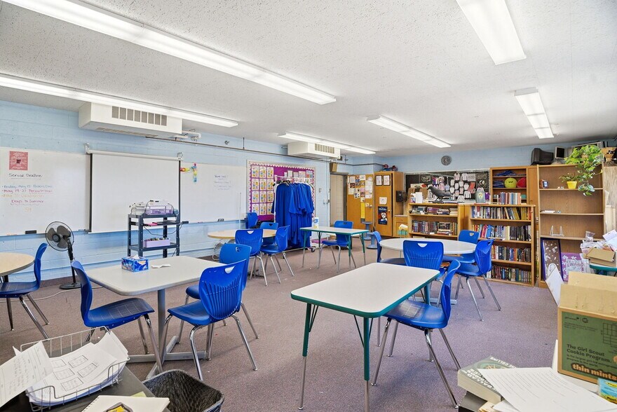 More Photos Of 6541 16TH Ave S, Richfield Schools For Lease