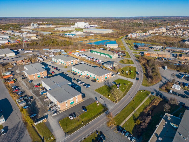 More Photos Of 590 Cataraqui Woods Dr, Kingston Flex For Sale