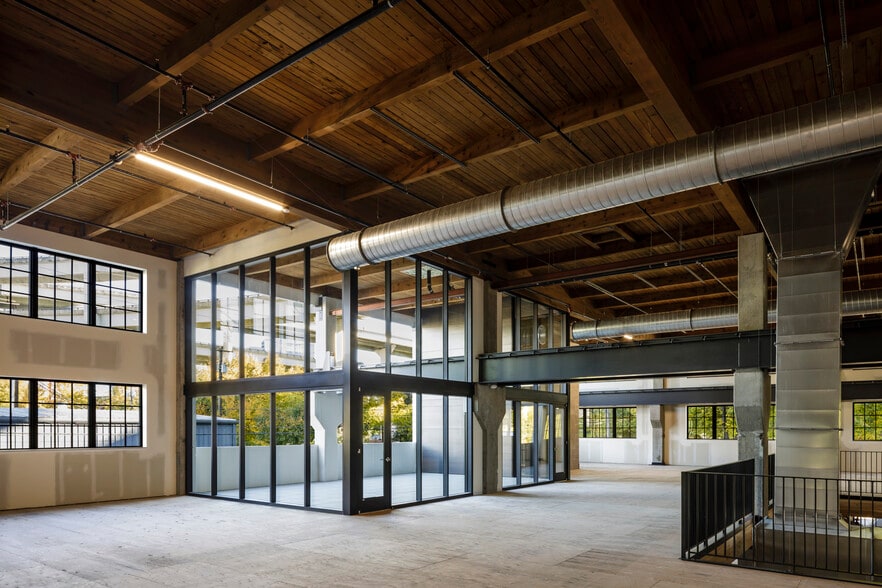 More Photos Of 1715 NW 17th Ave, Portland Loft Creative Space For Lease