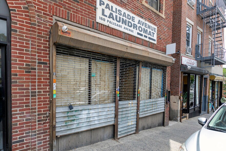 More Photos Of 160 Palisade Ave, Yonkers Apartments For Sale