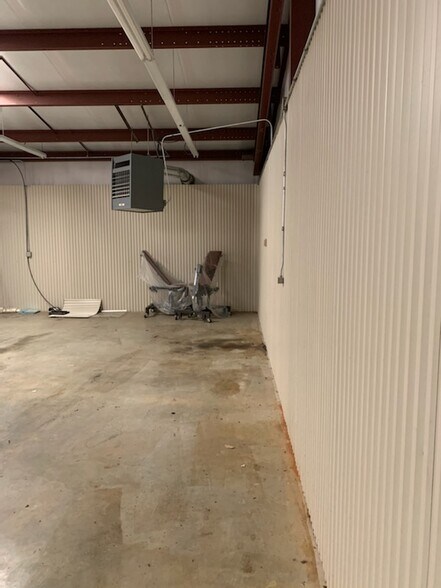 More Photos Of 404 Batesburg Hwy, Saluda Light Distribution For Lease