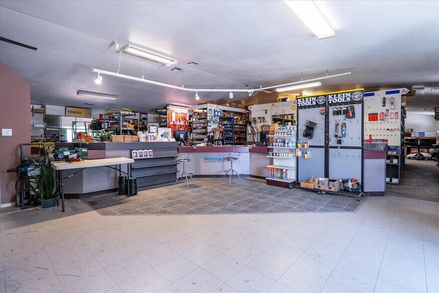 More Photos Of 5255 CA-49, Mariposa Flex For Sale