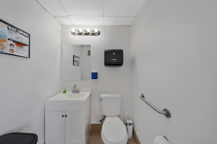 More Photos Of 3401 SW 8th St, Miami Unknown For Lease
