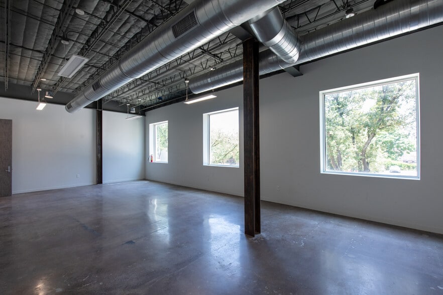 More Photos Of 3100 Fannin St, Houston Storefront Retail Office For Lease