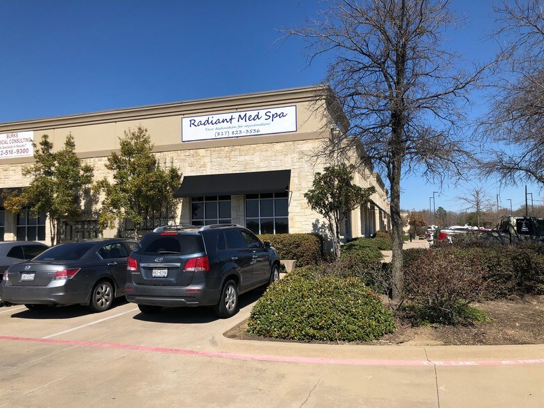 More Photos Of 2384 North Highway 287, Mansfield Office For Lease